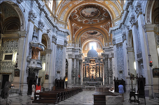 L'intérieur de Santa Maria Assunta