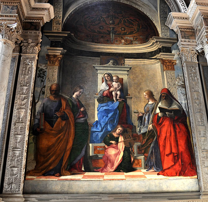 La vierge à l'enfant entourée de Saints