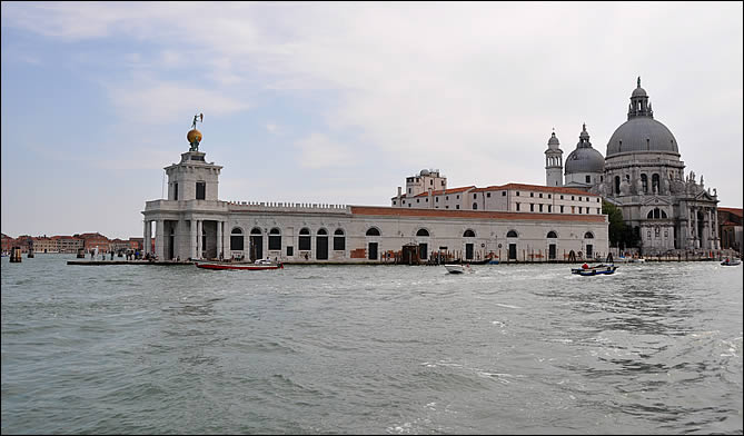 La pointe de la Dogana di Mare