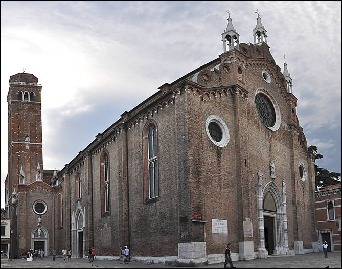 L'extérieur de l'église des Frari