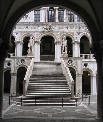 l'escalier des Géants