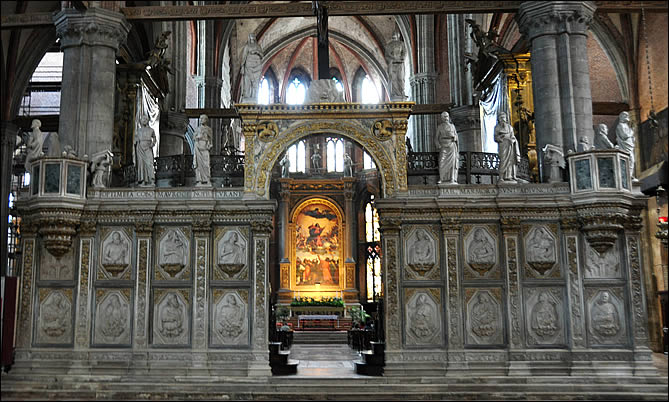 Le choeur des religieux