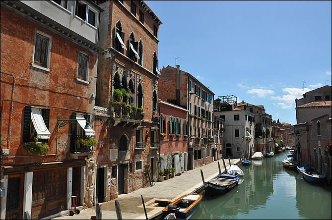 Vue sur le canal et la maison du Tintoret