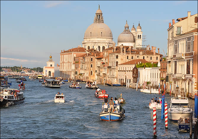 Vue de Santa Maria della Salute depuis le Grand Canal