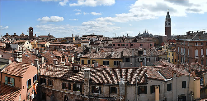 Vue depuis le belvédère du scala del Bovolo